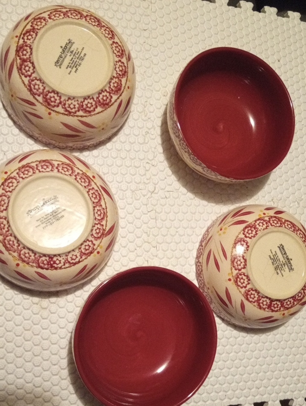 5#Temp-tations White and Deep Red Ovenware Large Bowls